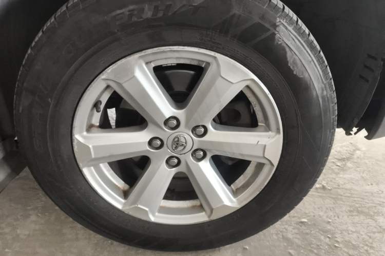 Used Toyota Highlander 2009 2.7L 2WD 5-Seater Elite Edition Right Front Wheel Hub