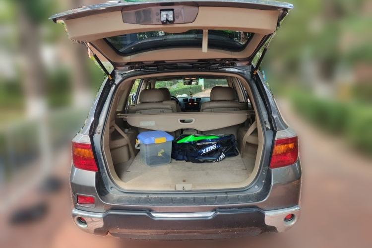 Used Toyota Highlander 2009 2.7L Two-Wheel Drive 7-Seater Luxury Edition Trunk