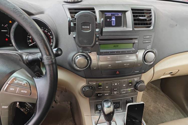 Used Toyota Highlander 2009 2.7L Two-Wheel Drive 7-Seater Luxury Edition Audio And AC Panel
