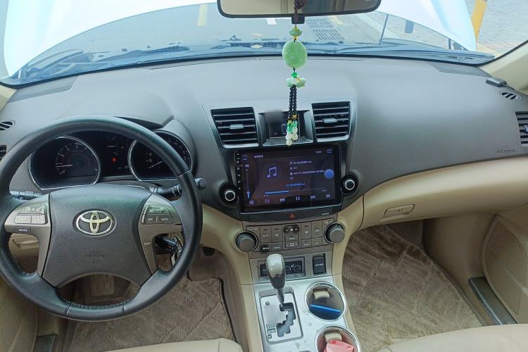 Used Toyota Highlander 2009 3.5L 4x4 7-Seater Luxury Edition Center Console