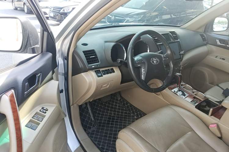 Used Toyota Highlander 2009 3.5L 4x4 7-Seater Supreme Edition Driver Seat