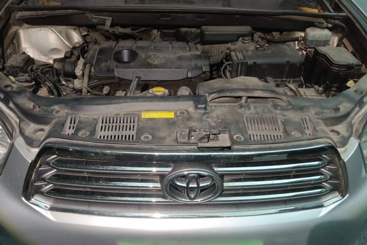 Used Toyota Highlander 2009 2.7L Two-Wheel Drive 7-Seater Luxury Edition Engine Bay