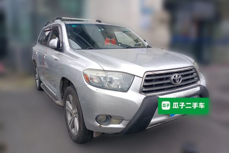 Used Toyota Highlander 2009 2.7L Two-Wheel Drive 7-Seater Luxury Edition Front Right 45 Deg