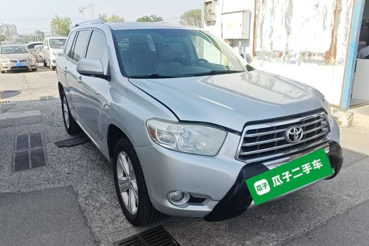 Used Toyota Highlander 2009 3.5L 4x4 7-Seater Supreme Edition Front Right 45 Deg