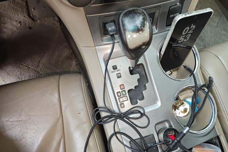 Used Toyota Highlander 2009 2.7L Two-Wheel Drive 7-Seater Luxury Edition Gear Lever