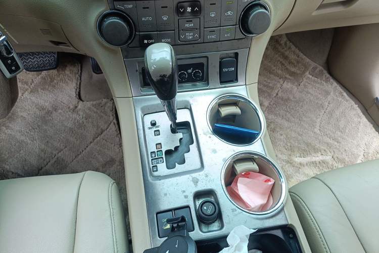 Used Toyota Highlander 2009 3.5L 4x4 7-Seater Luxury Edition Gear Lever