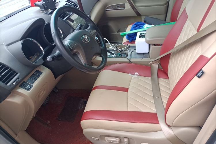 Used Toyota Highlander 2009 2.7L Two-Wheel Drive 7-Seater Luxury Edition Left Front Seat