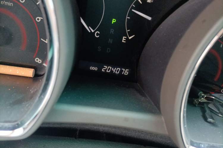 Used Toyota Highlander 2009 2.7L Two-Wheel Drive 7-Seater Luxury Edition Odometer Close Up