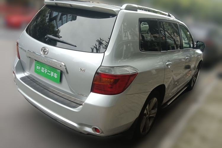 Used Toyota Highlander 2009 2.7L Two-Wheel Drive 7-Seater Luxury Edition Rear Right 45 Deg