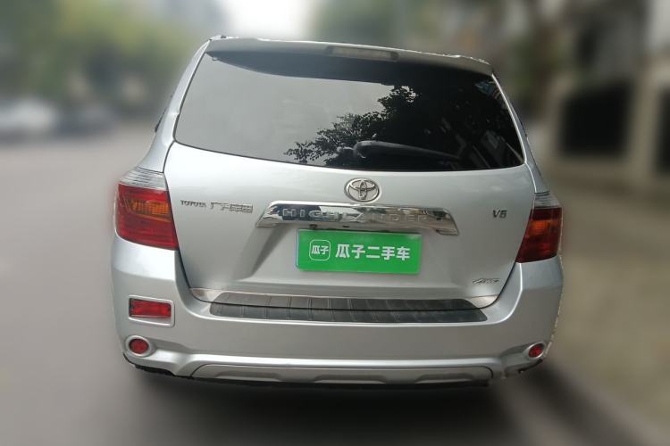 Used Toyota Highlander 2009 2.7L Two-Wheel Drive 7-Seater Luxury Edition Rear