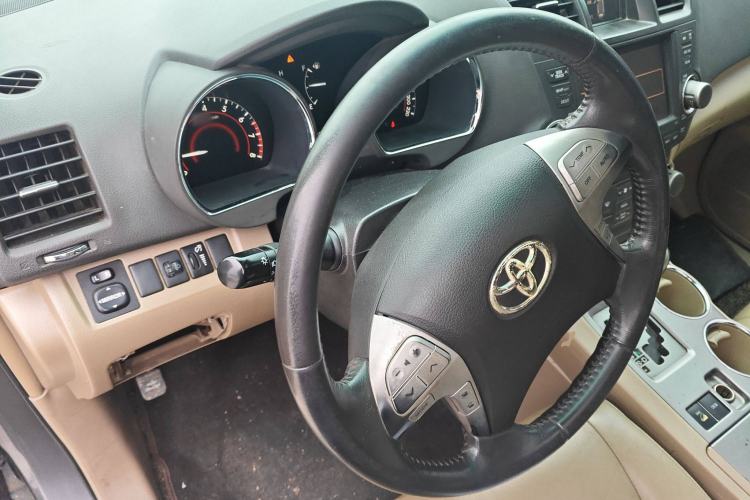 Used Toyota Highlander 2009 3.5L 4x4 7-Seater Luxury Edition Steering Wheel