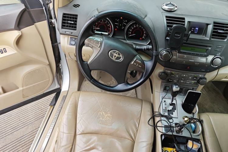 Used Toyota Highlander 2009 2.7L Two-Wheel Drive 7-Seater Luxury Edition Steering Wheel