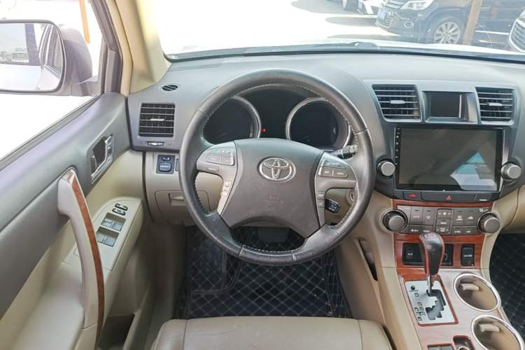 Used Toyota Highlander 2009 3.5L 4x4 7-Seater Supreme Edition Steering Wheel