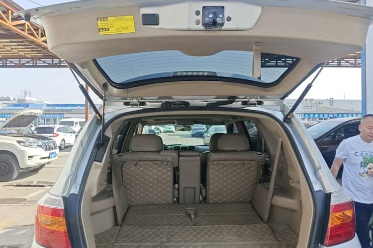 Used Toyota Highlander 2009 3.5L 4x4 7-Seater Supreme Edition Trunk