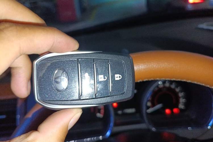 Used Toyota Highlander 2009 3.5L 4x4 7-Seater Elite Edition Vehicle Key