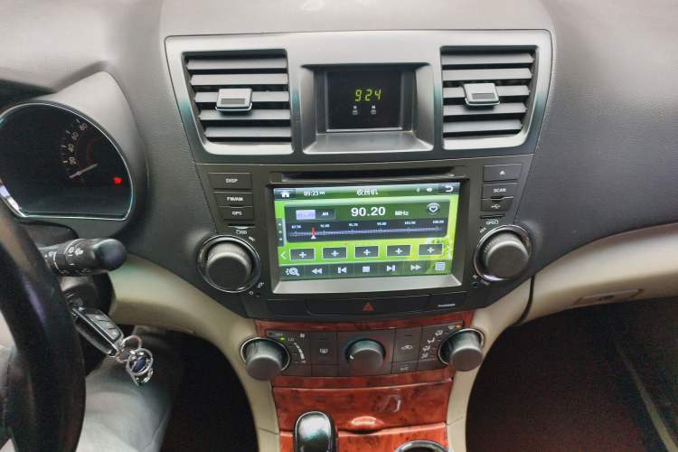 Used Toyota Highlander 2009 2.7L 2WD 5-Seater Elite Edition Audio And AC Panel