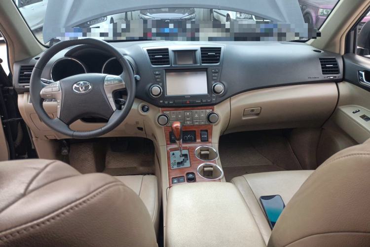 Used Toyota Highlander 2009 3.5L 4x4 7-Seater Supreme Edition Center Console