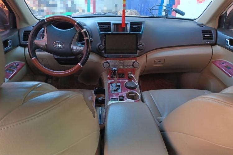 Used Toyota Highlander 2009 2.7L Two-Wheel Drive 7-Seater Luxury Edition Center Console