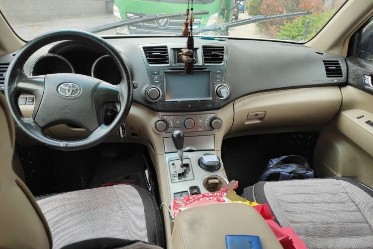 Used Toyota Highlander 2009 2.7L 2WD 5-Seater Elite Edition Center Console