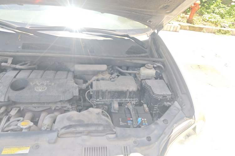 Used Toyota Highlander 2009 2.7L Two-Wheel Drive 7-Seater Luxury Edition Engine Bay Left