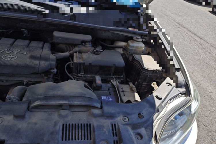 Used Toyota Highlander 2009 2.7L Two-Wheel Drive 7-Seater Luxury Edition Engine Bay Left