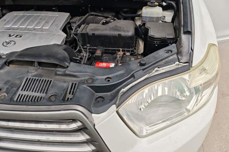 Used Toyota Highlander 2009 3.5L 4x4 7-Seater Elite Edition Engine Bay Left