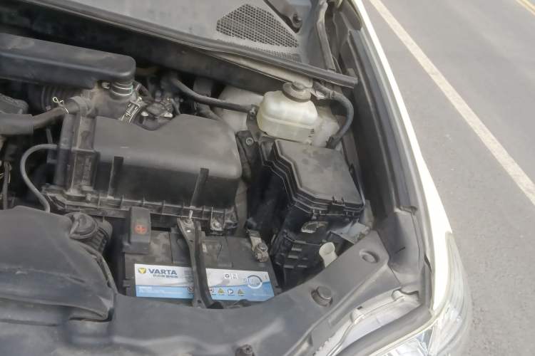 Used Toyota Highlander 2009 2.7L Two-Wheel Drive 7-Seater Luxury Edition Engine Bay Left