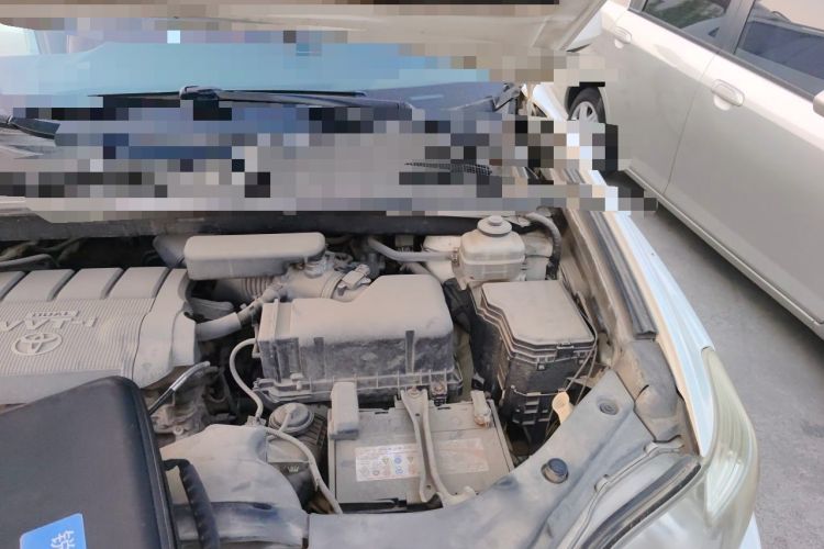 Used Toyota Highlander 2009 2.7L Two-Wheel Drive 7-Seater Luxury Edition Engine Bay Left