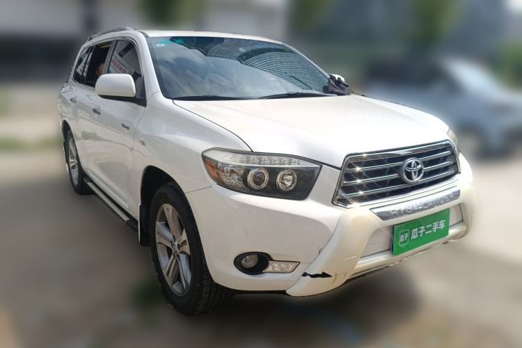 Used Toyota Highlander 2009 2.7L Two-Wheel Drive 7-Seater Luxury Edition Front Right 45 Deg