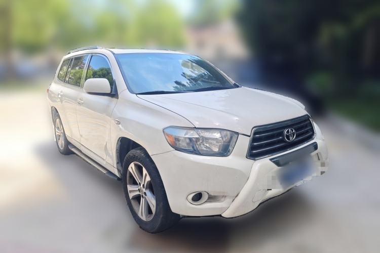 Used Toyota Highlander 2009 2.7L Two-Wheel Drive 7-Seater Luxury Edition Front Right 45 Deg