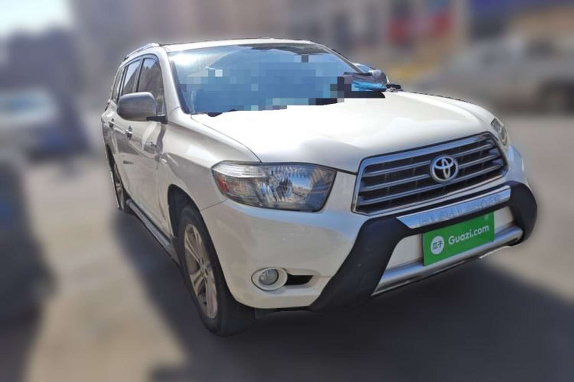 Used Toyota Highlander 2009 2.7L Two-Wheel Drive 7-Seater Luxury Edition Front Right 45 Deg