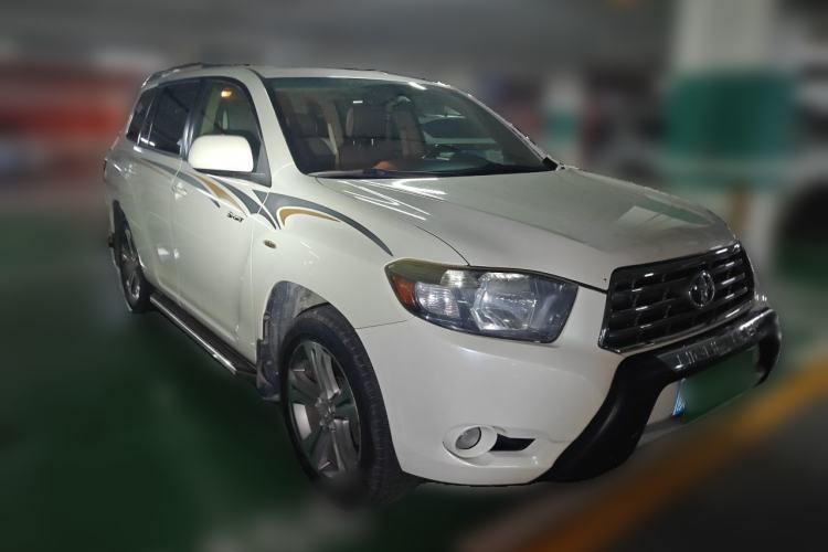 Used Toyota Highlander 2009 2.7L Two-Wheel Drive 7-Seater Luxury Edition Front Right 45 Deg