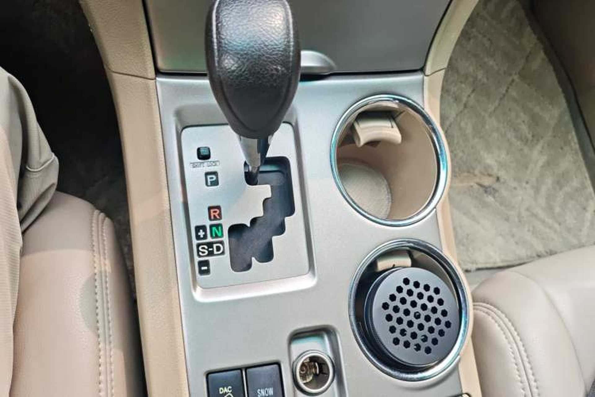 Used Toyota Highlander 2009 3.5L 4x4 7-Seater Elite Edition Gear Lever