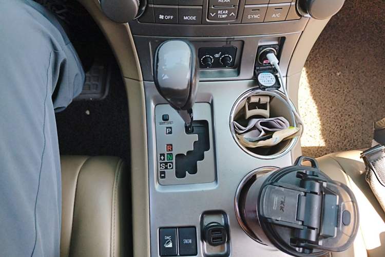 Used Toyota Highlander 2009 3.5L 4x4 7-Seater Luxury Edition Gear Lever