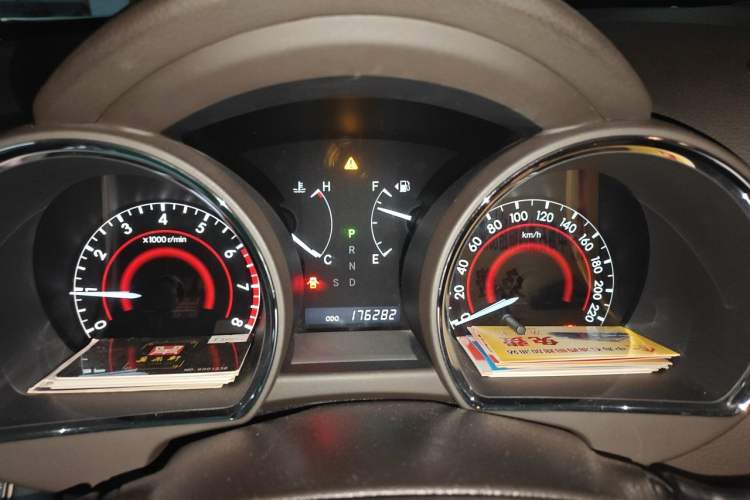 Used Toyota Highlander 2009 2.7L Two-Wheel Drive 7-Seater Luxury Edition Instrument Cluster