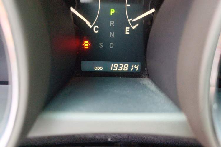 Used Toyota Highlander 2009 2.7L Two-Wheel Drive 7-Seater Luxury Edition Odometer Close Up