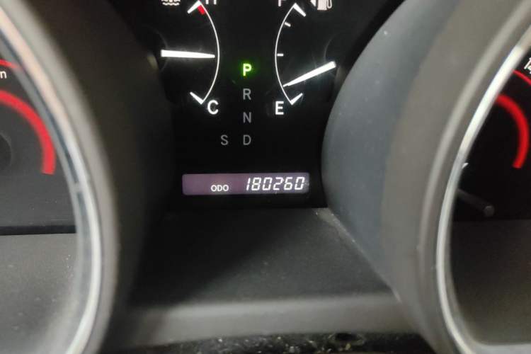 Used Toyota Highlander 2009 2.7L 2WD 5-Seater Elite Edition Odometer Close Up