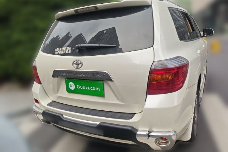 Used Toyota Highlander 2009 2.7L Two-Wheel Drive 7-Seater Luxury Edition Rear