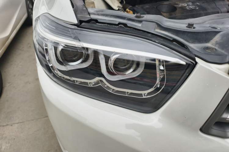 Used Toyota Highlander 2009 2.7L 2WD 5-Seater Elite Edition Right Front Headlight