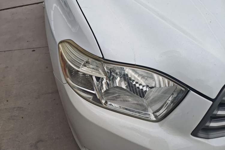 Used Toyota Highlander 2009 3.5L 4x4 7-Seater Elite Edition Right Front Headlight
