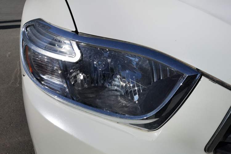 Used Toyota Highlander 2009 2.7L Two-Wheel Drive 7-Seater Luxury Edition Right Front Headlight