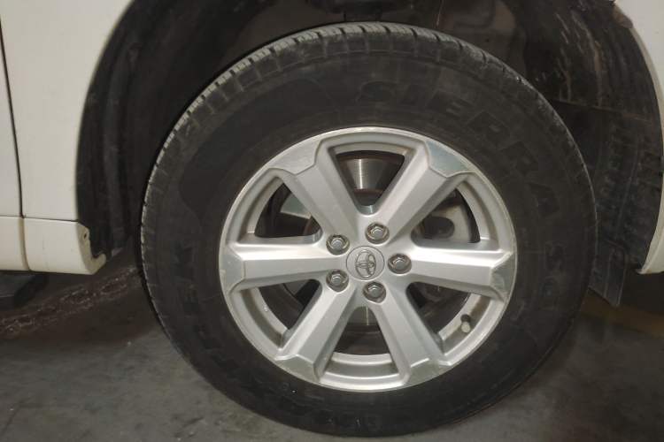 Used Toyota Highlander 2009 2.7L 2WD 5-Seater Elite Edition Right Front Wheel Hub