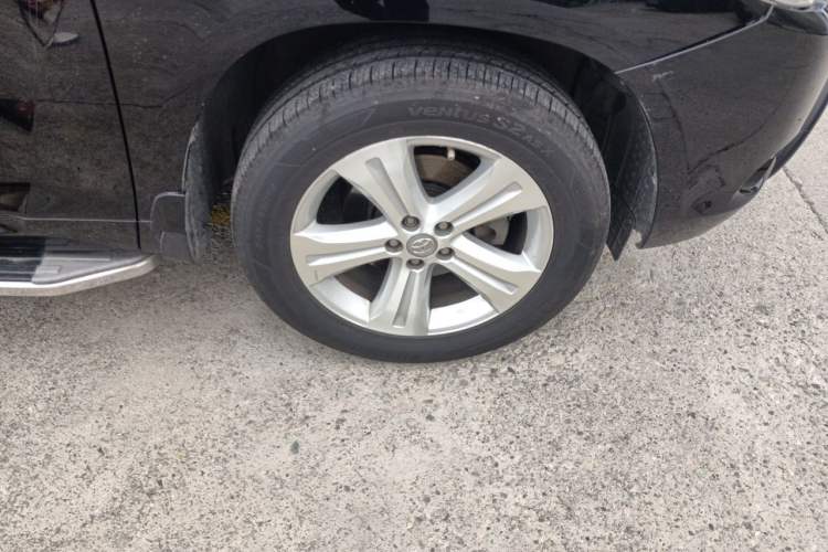 Used Toyota Highlander 2009 3.5L 4x4 7-Seater Supreme Edition Right Front Wheel Hub