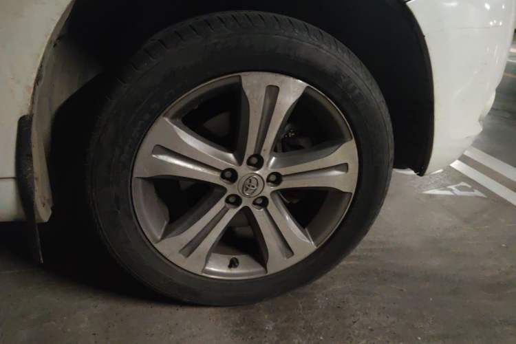 Used Toyota Highlander 2009 3.5L 4x4 7-Seater Luxury Edition Right Front Wheel Hub