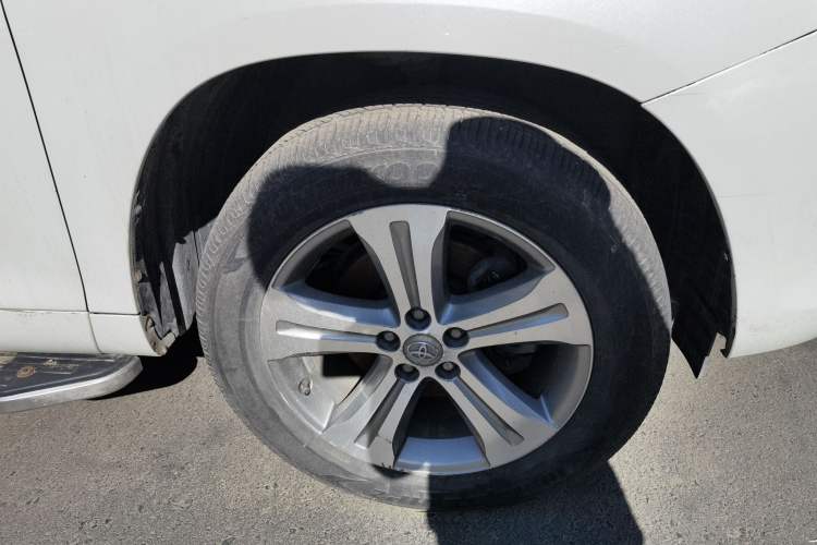 Used Toyota Highlander 2009 2.7L Two-Wheel Drive 7-Seater Luxury Edition Right Front Wheel Hub