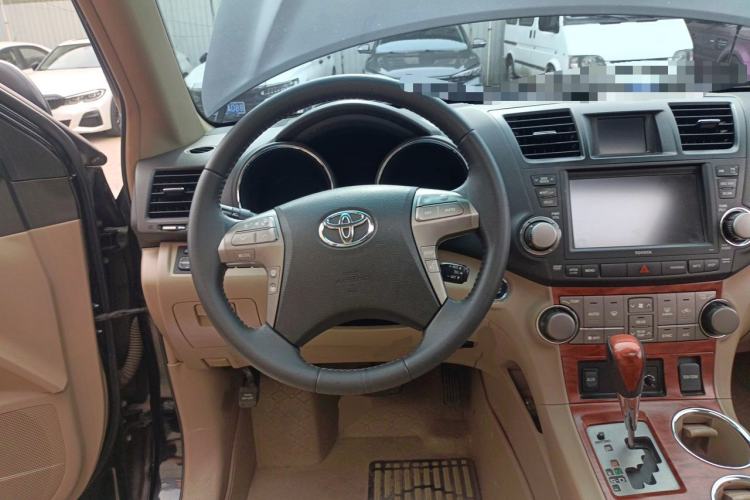 Used Toyota Highlander 2009 3.5L 4x4 7-Seater Supreme Edition Steering Wheel