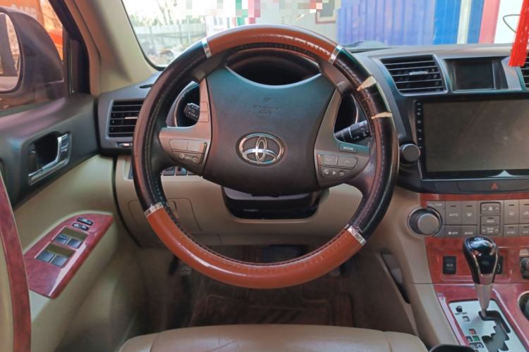 Used Toyota Highlander 2009 2.7L Two-Wheel Drive 7-Seater Luxury Edition Steering Wheel