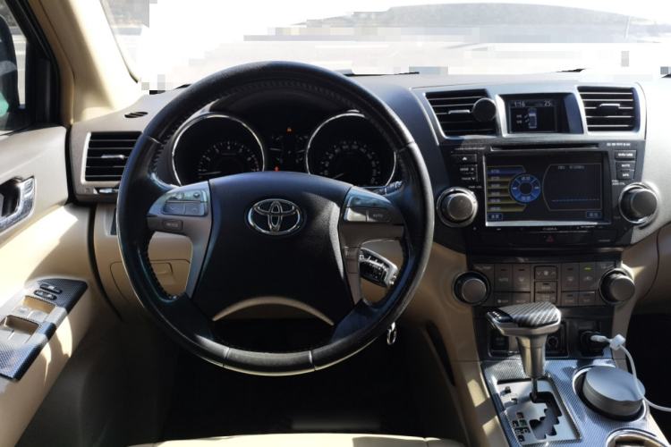Used Toyota Highlander 2009 2.7L Two-Wheel Drive 7-Seater Luxury Edition Steering Wheel
