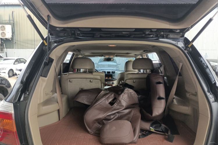 Used Toyota Highlander 2009 3.5L 4x4 7-Seater Supreme Edition Trunk
