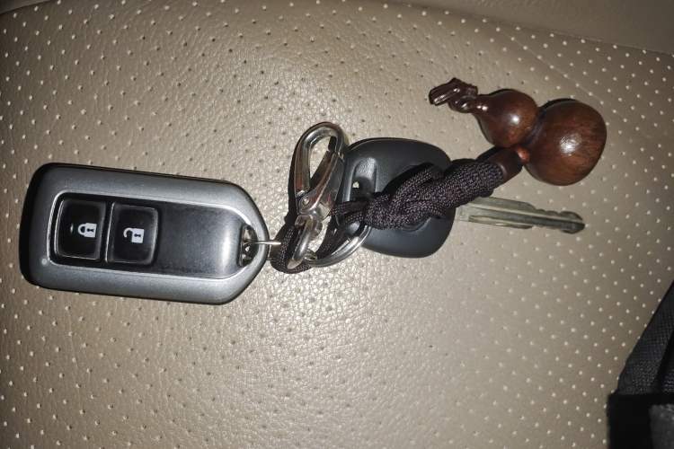 Used Toyota Highlander 2009 2.7L 2WD 5-Seater Elite Edition Vehicle Key